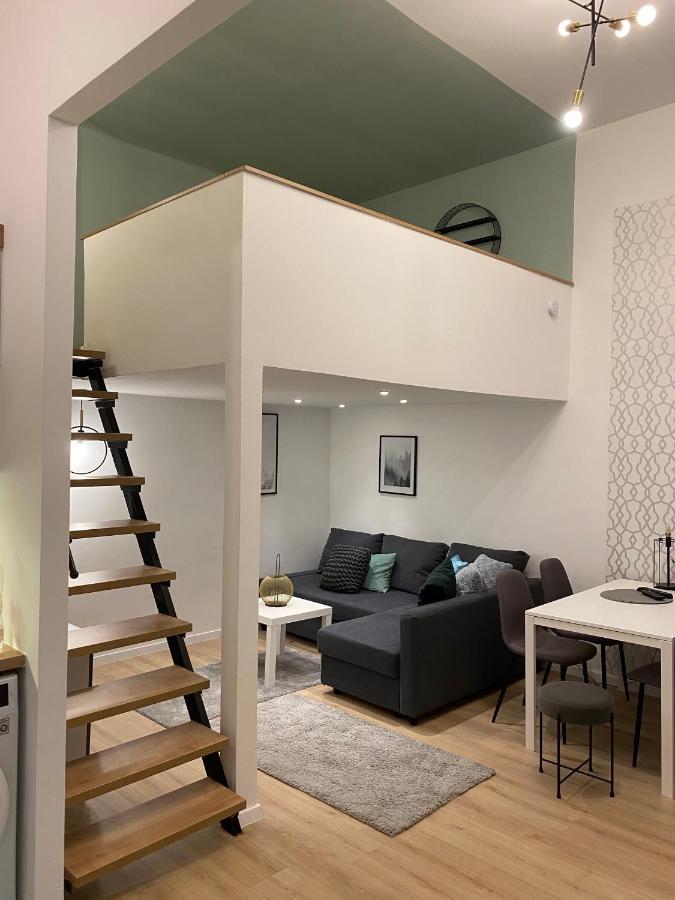 Stylish Westend Апартаменти