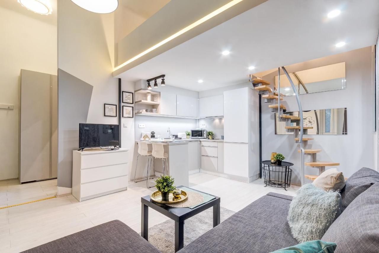 Апартаменти Stylish Westend *