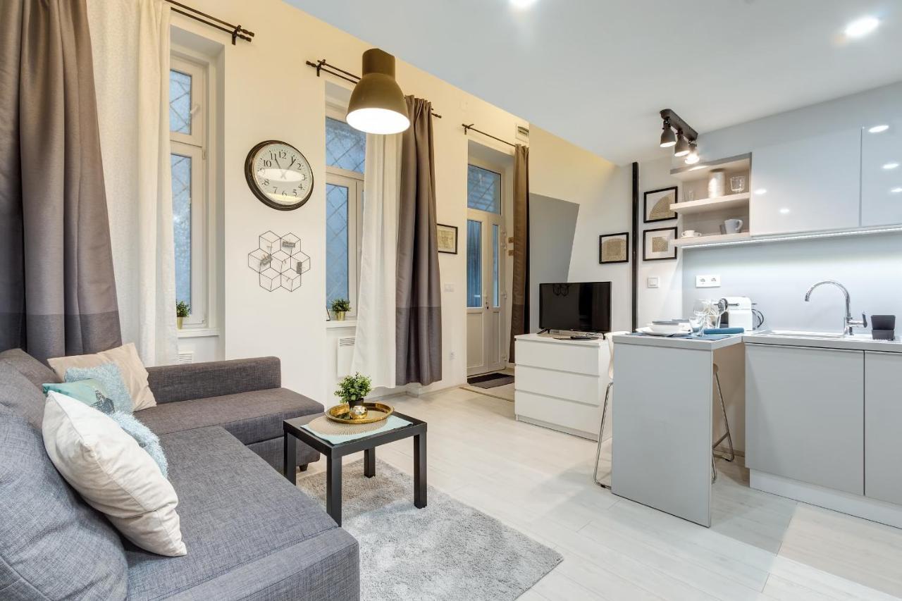 Апартаменти Stylish Westend