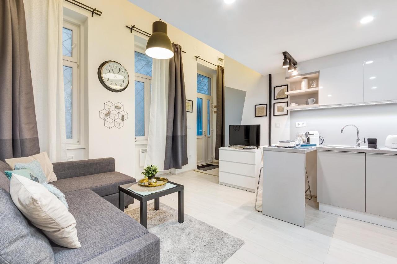 Апартаменти Stylish Westend *
